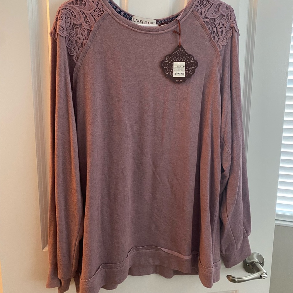 Women’s Knox rose sweater